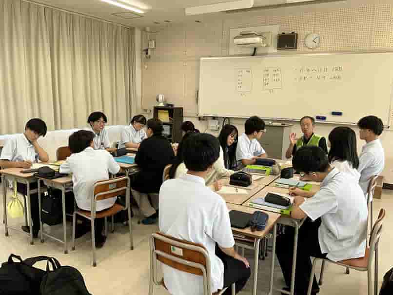 １年生　地域探究　座談会